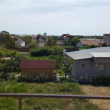 Vila Crina * コスティネシュティ